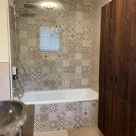 Appartement Seenaehe Mit Gratis Tiefgaragenplatz Seewalchen Buitenkant foto