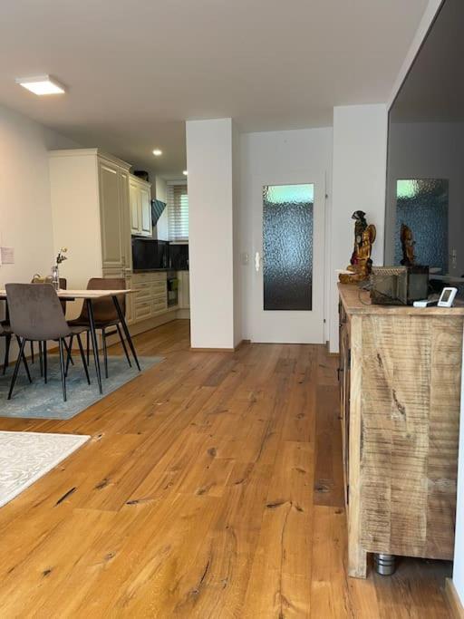 Seenaehe Mit Gratis Tiefgaragenplatz * Seewalchen