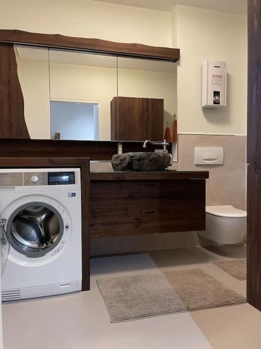 Seenaehe Mit Gratis Tiefgaragenplatz Apartment Seewalchen