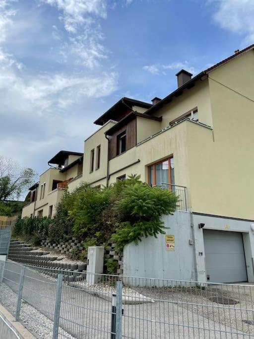 Seenaehe Mit Gratis Tiefgaragenplatz *